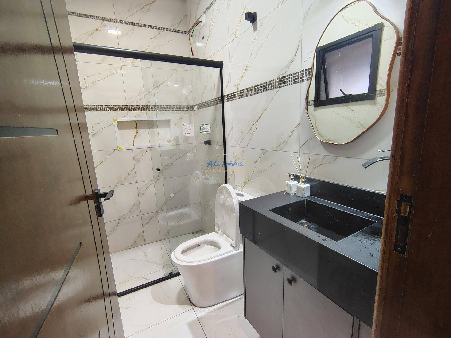 Casa à venda com 3 quartos, 2 suítes, 2 vagas e 157m² no Vila Caiçara, Praia Grande (SP) — foto 18 de 30