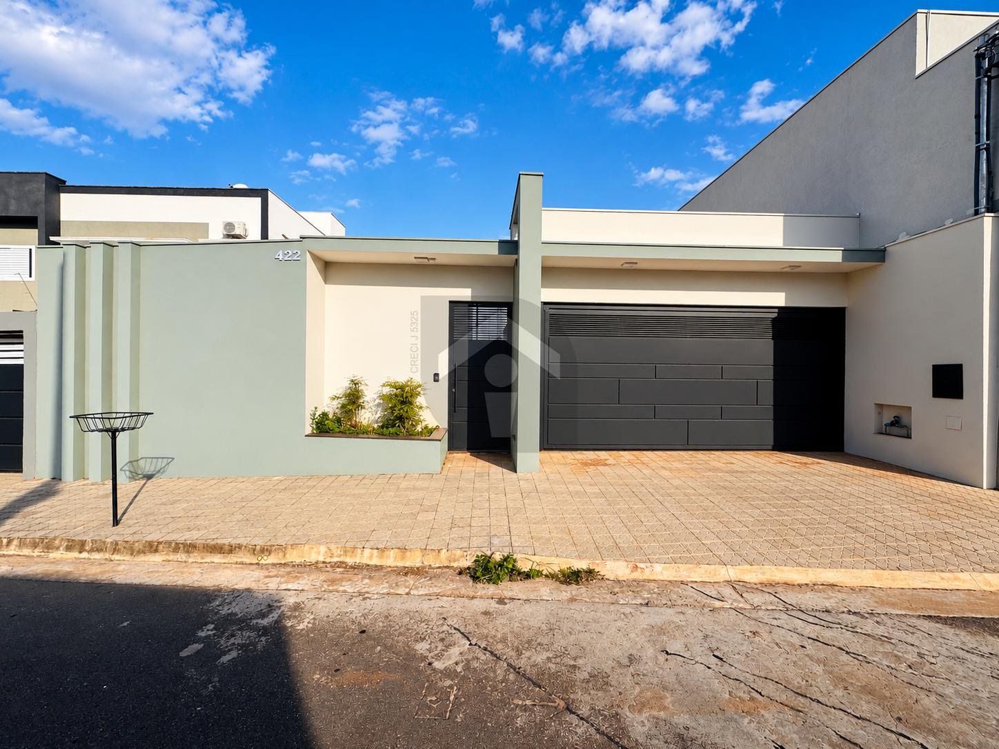 Casa, 3 quartos, 210 m² - Foto 1