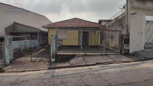 Vista da frente da casa