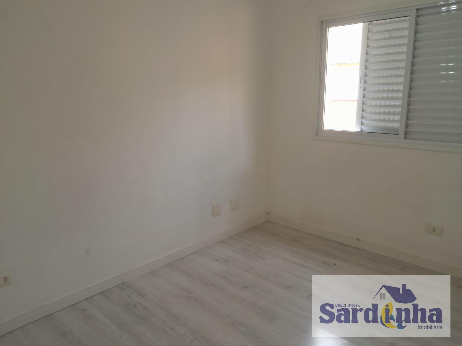 Casa à venda com 3 quartos, 1 suíte, 2 vagas e 128m² no Jardim Oliveiras, Taboão da Serra (SP) — foto 17 de 30