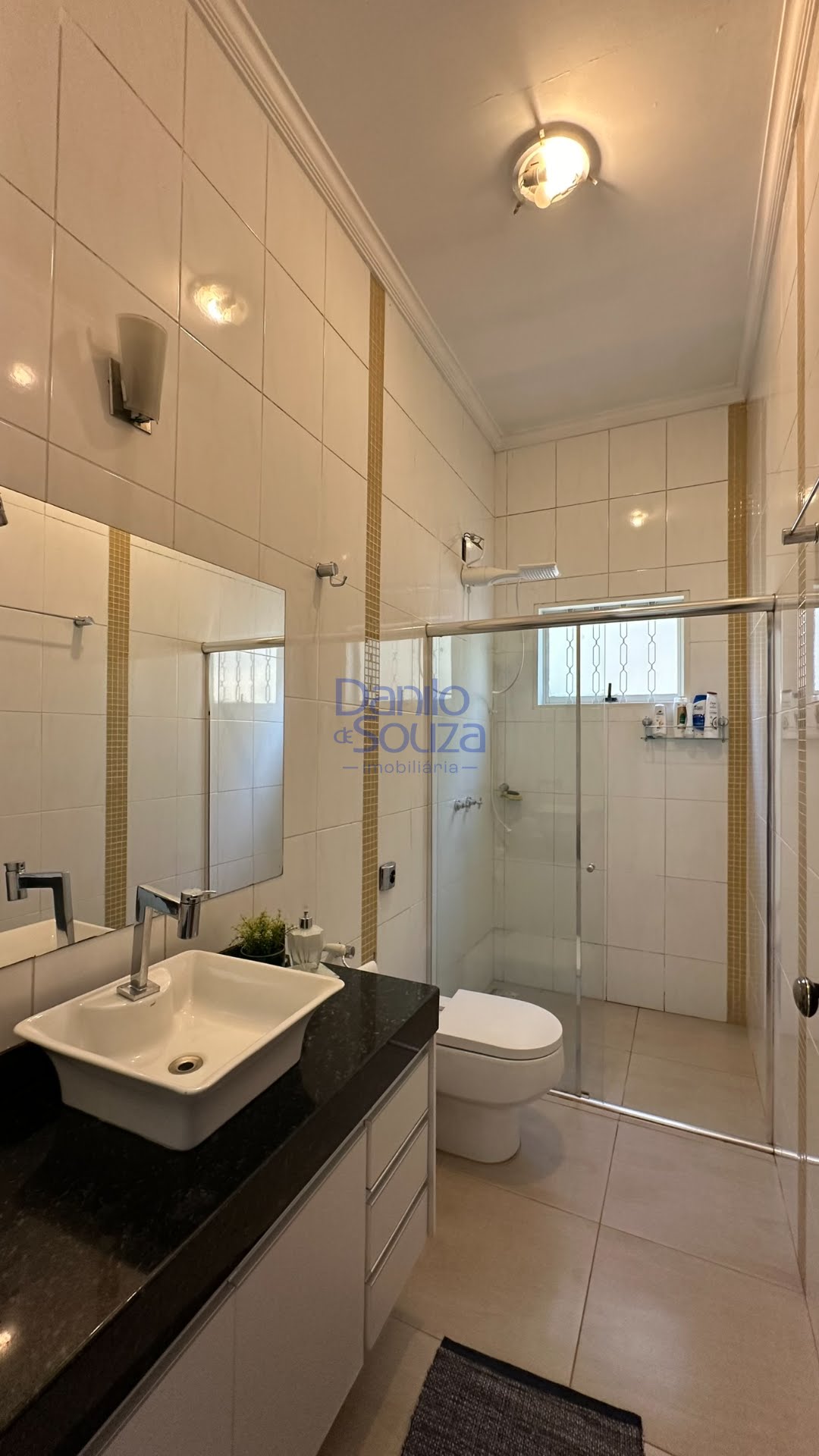 Casa à venda com 3 quartos, 1 suíte, 2 vagas e 360m² no Jardim Imperial, Araxá (MG) — foto 25 de 27