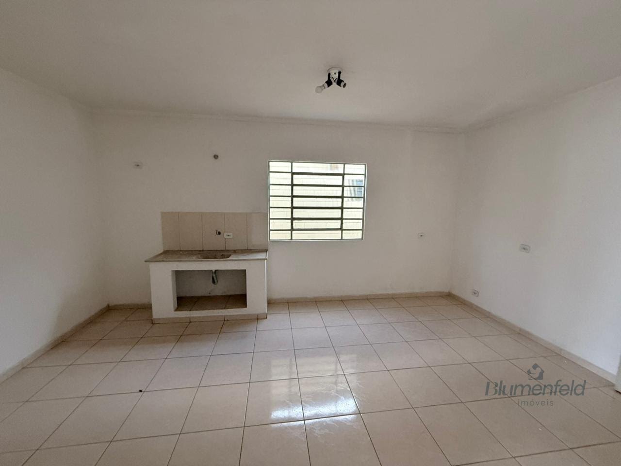 Casa para alugar com 4 quartos, 2 banheiros, 8 vagas e 150m² no Jardim Rincão, Arujá (SP) — foto 5 de 14