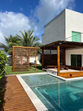 Casa 04 Dorm. em Outeiro São Francisco - Porto Seguro | 150M², 4 Dormitórios, 3 Suítes, 3 Banheiros | Venda e Locação por R$ 2.800.000