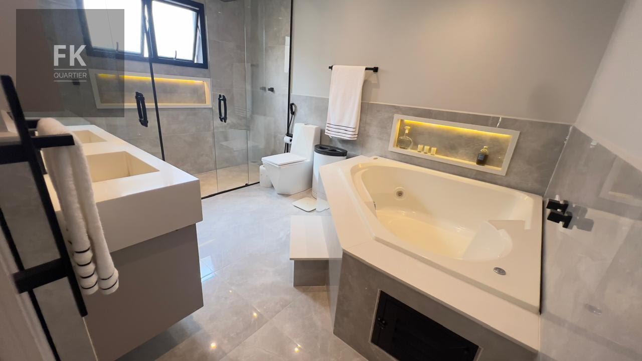 Casa à venda com 5 quartos, 4 suítes, 4 vagas e 300m² no Alphaville, Santana de Parnaíba (SP) — foto 30 de 30
