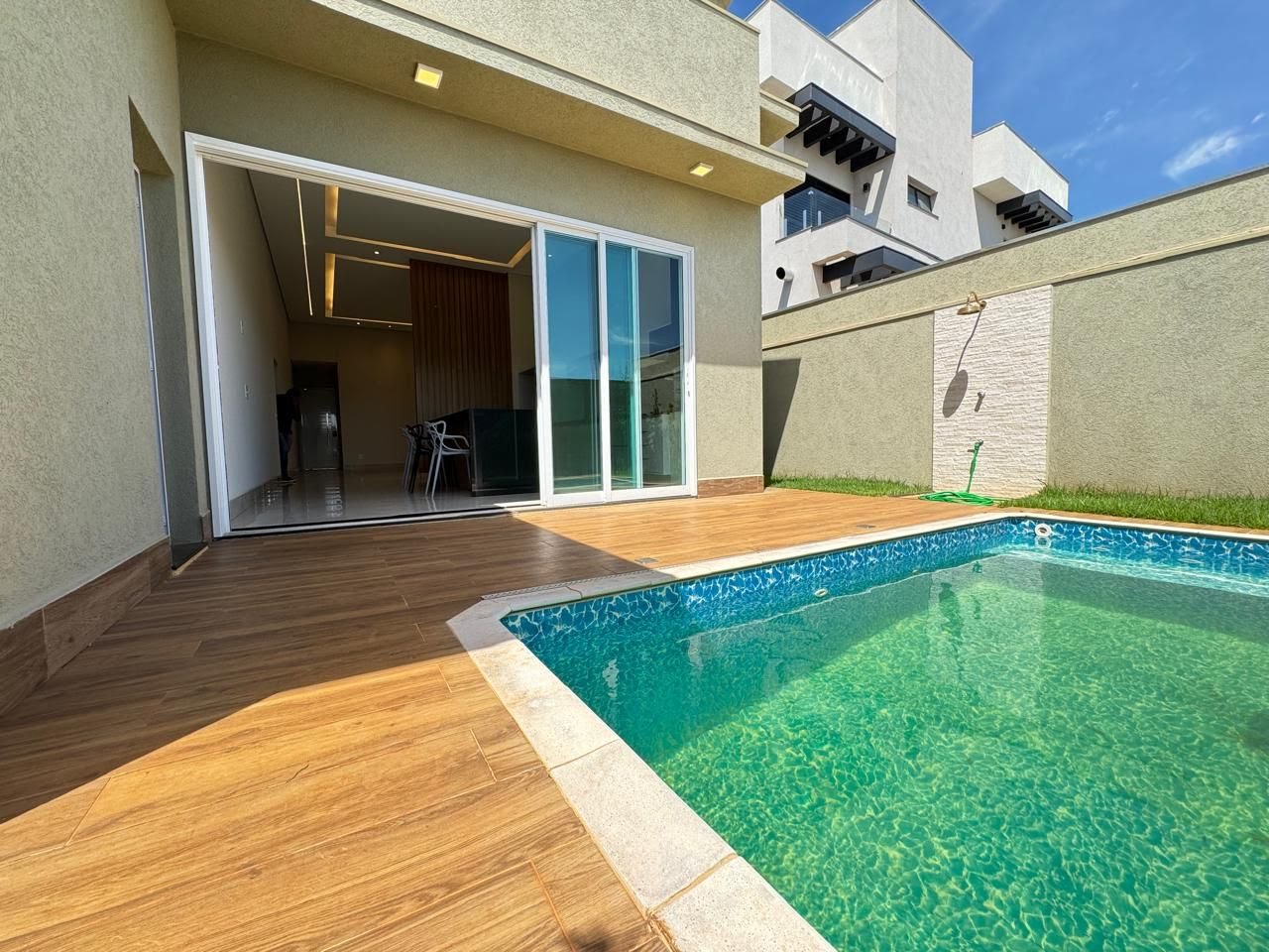 Casa à venda com 4 quartos, 4 suítes, 4 vagas e 185m² no Loteamento Terras de Florença, Ribeirão Preto (SP) — foto 3 de 30