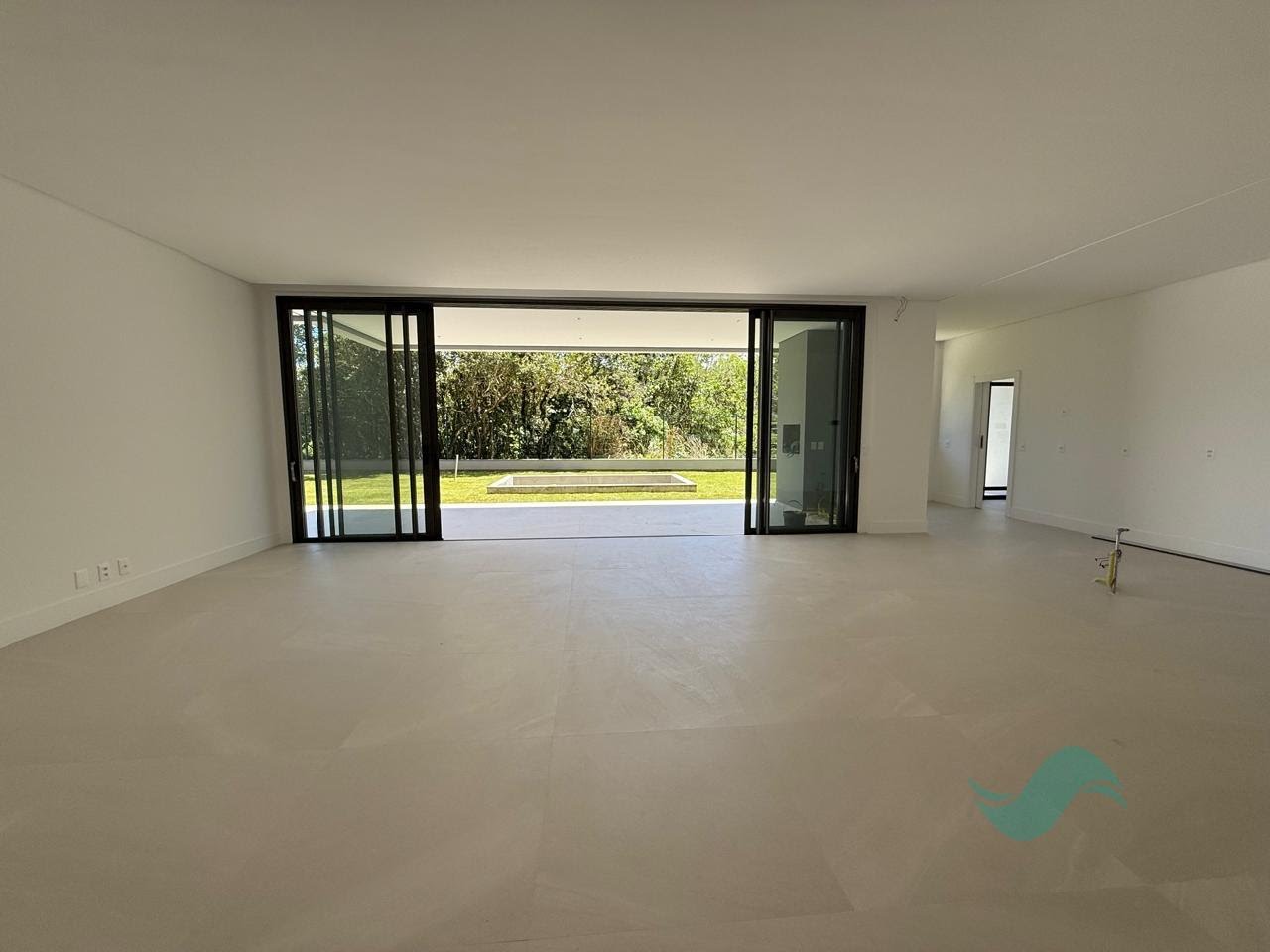 Apartamento à venda com 3 quartos, 3 suítes, 3 vagas e 240m² no Jurerê Internacional, Florianópolis (SC) — foto 11 de 18
