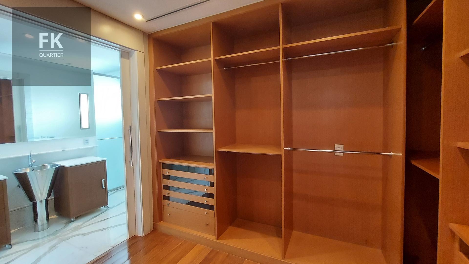 Casa à venda com 5 quartos, 5 suítes, 15 vagas e 1582m² no Alphaville Residencial Zero, Barueri (SP) — foto 22 de 30