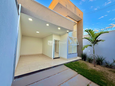 Casa em Loteamento Residencial Jardim Laranjeiras  -  Catalão
