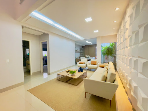 Sobrado de luxo em Loteamento Residencial Maria Amélia - Catalão: 4 dormitórios, 3 suítes, 347m² de área útil por R$1.200.000 para venda e locação