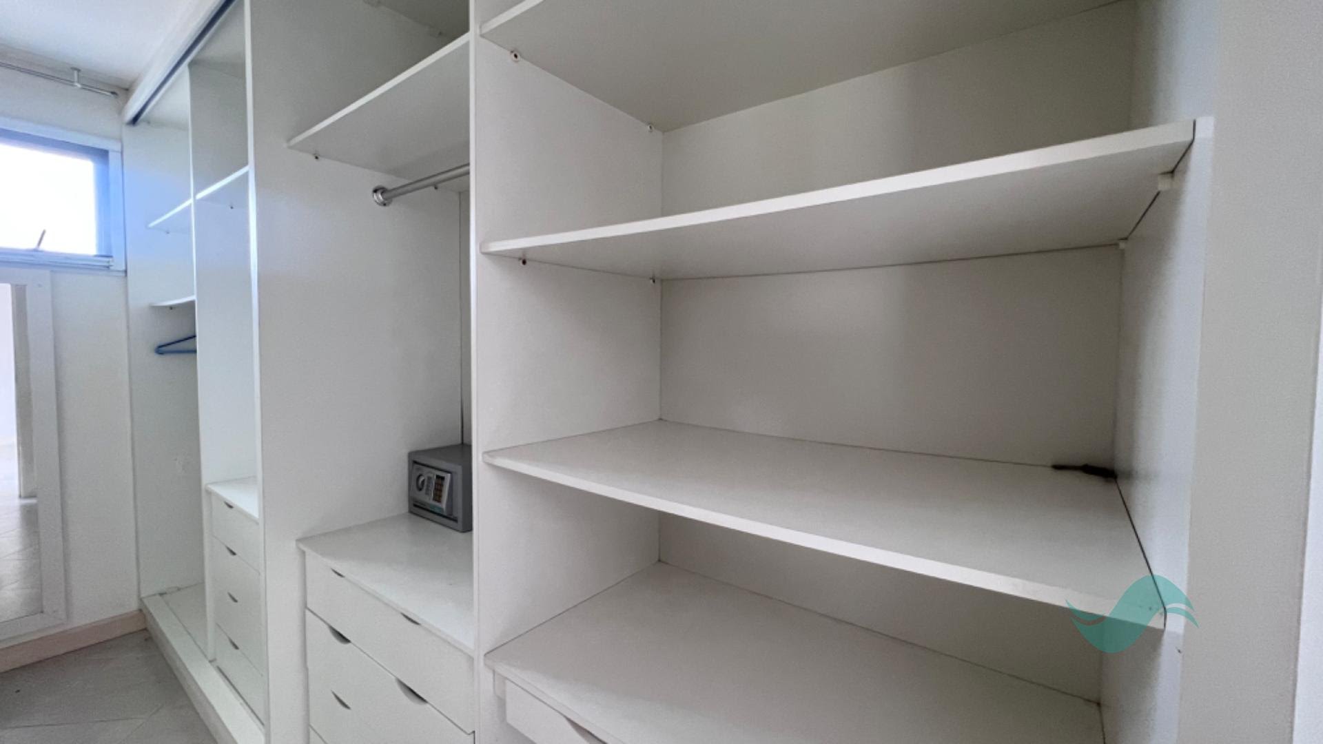 Casa à venda com 4 quartos, 3 suítes, 2 vagas e 286m² no Jurerê, Florianópolis (SC) — foto 8 de 23