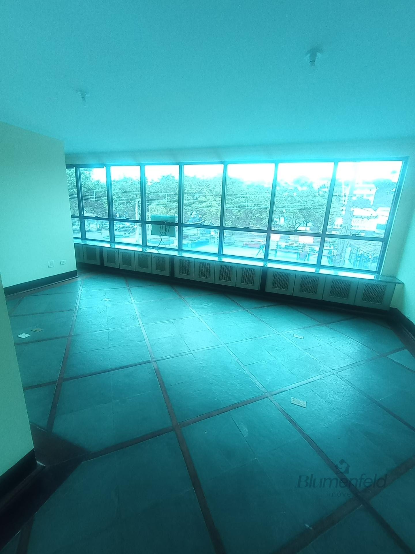 Comercial para alugar com 1 banheiro e 90m² no Jardim Renata, Arujá (SP) — foto 2 de 4