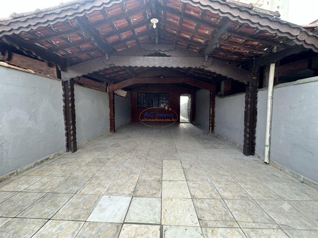 Casa à venda com 2 quartos, 1 suíte, 4 vagas e 120m² no Aviação, Praia Grande (SP) — foto 14 de 18