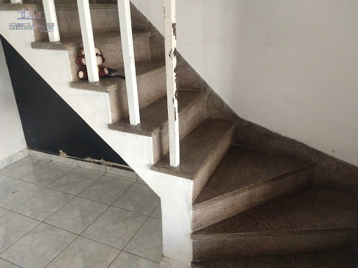 Escadas para os dormitórios