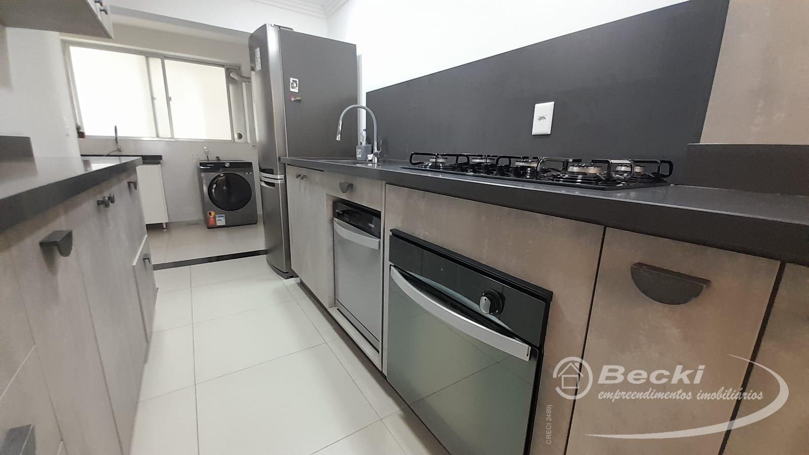 Apartamento à Venda no Centro de Joinville, 3 Dorms, 122m²