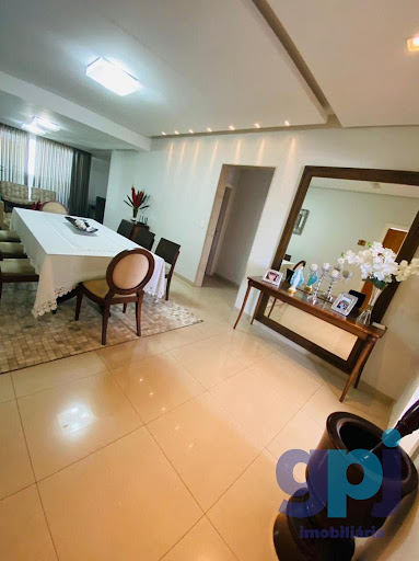 Apartamento à venda no Centro de Nova Serrana | 178m²