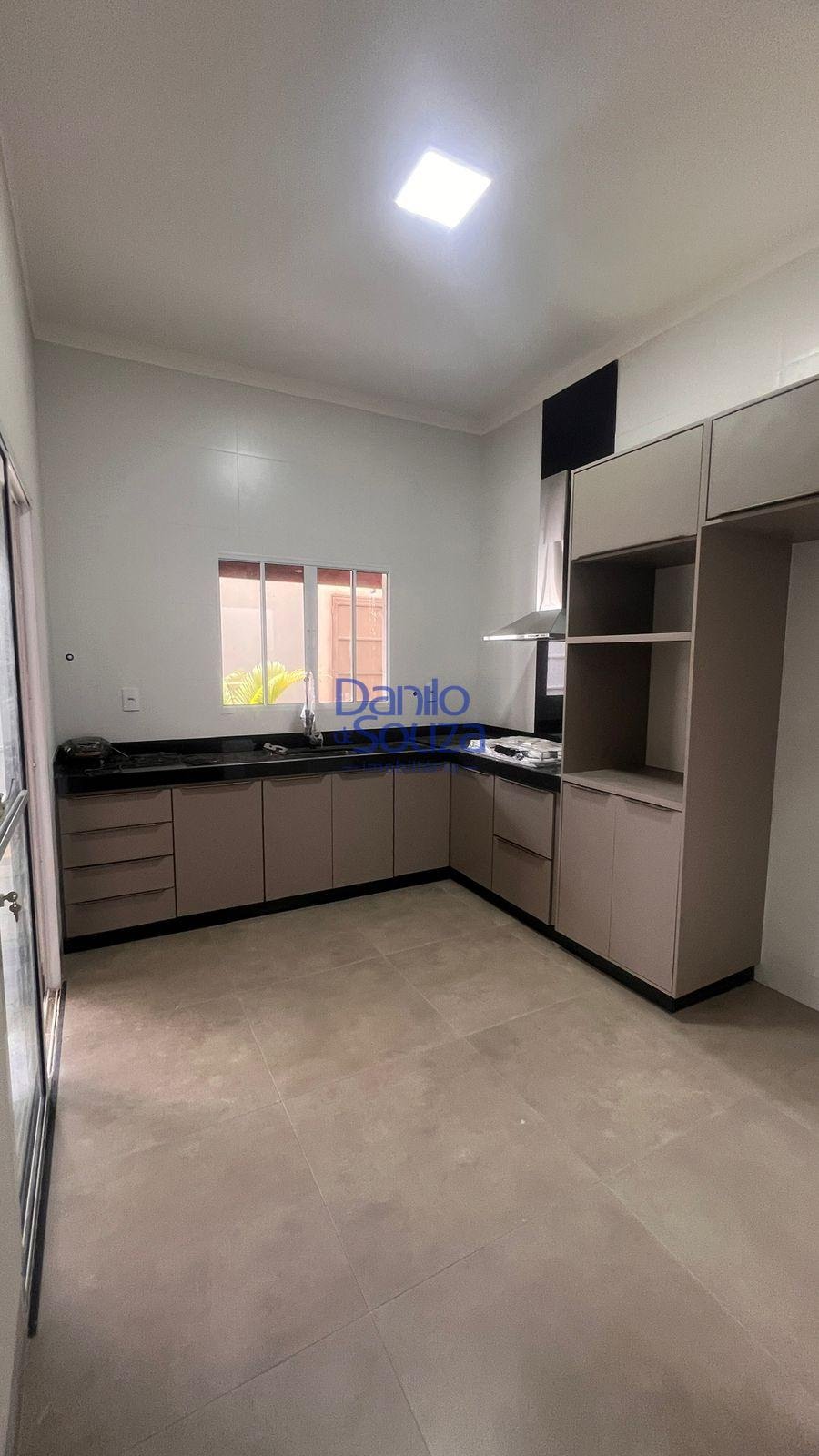 Casa à venda com 2 quartos, 1 suíte, 2 vagas e 80m² no Jardim Europa V, Araxá (MG) — foto 3 de 26