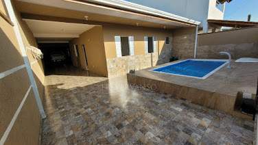 Casa à venda em Piçarras, Guaratuba | 3 dorms, 180m²