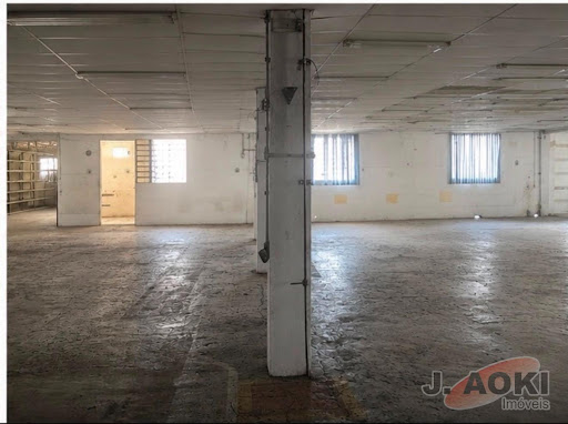Galpão para venda possui 1749 m² em Vila da Saúde