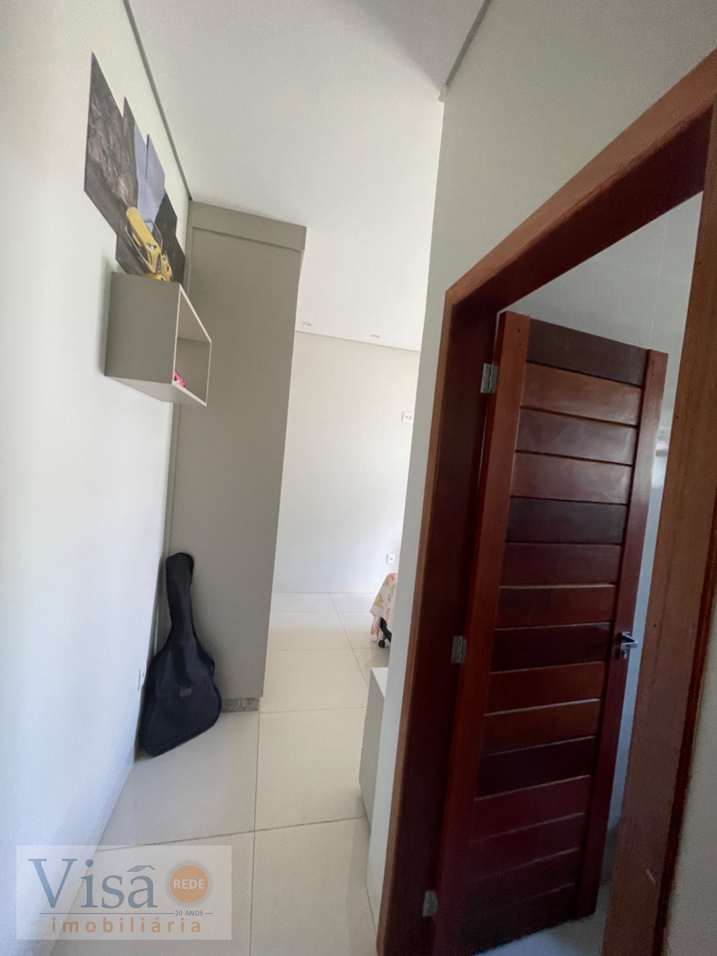 Casa à venda com 3 quartos, 2 suítes, 2 vagas e 250m² no Jardim Serrano, Paracatu (MG) — foto 26 de 30