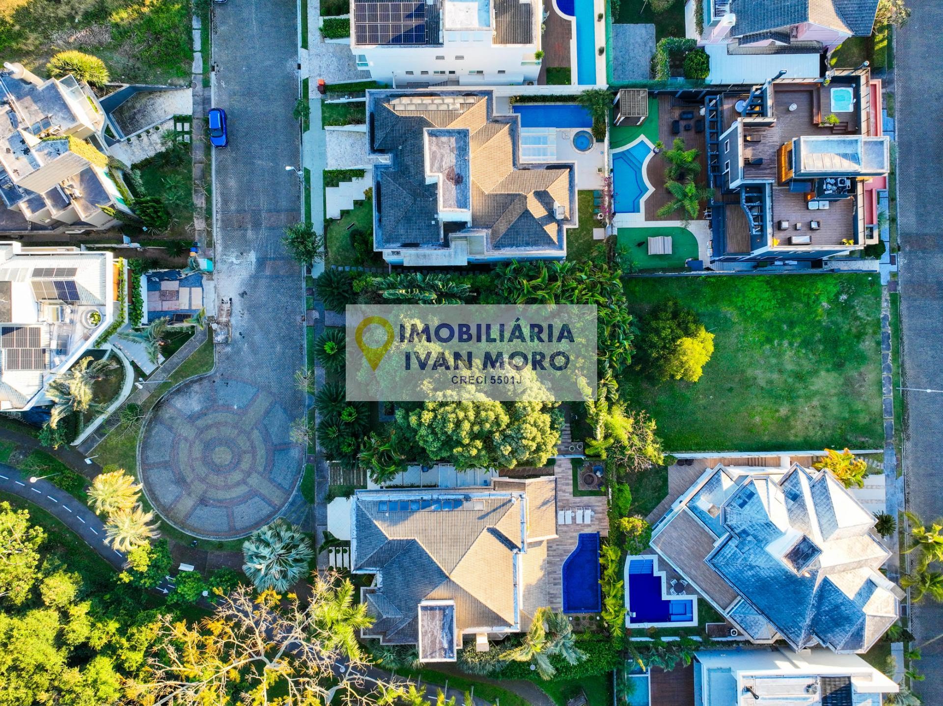 Terreno à venda com 600m² de terreno no Jurerê Internacional, Florianópolis — foto principal