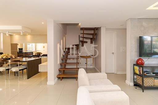 Casa em condomínio no Ecoville | 5 quartos | Lazer completo