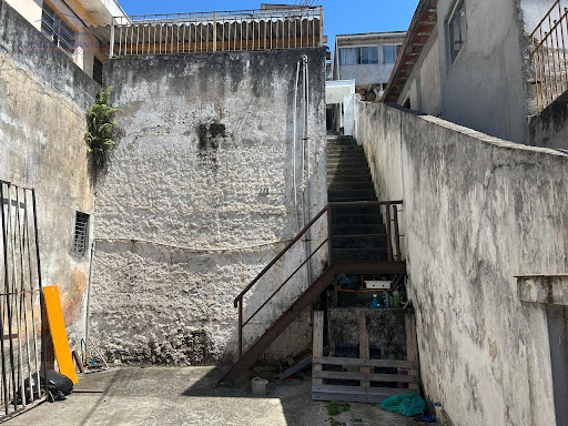 Escadas de acesso