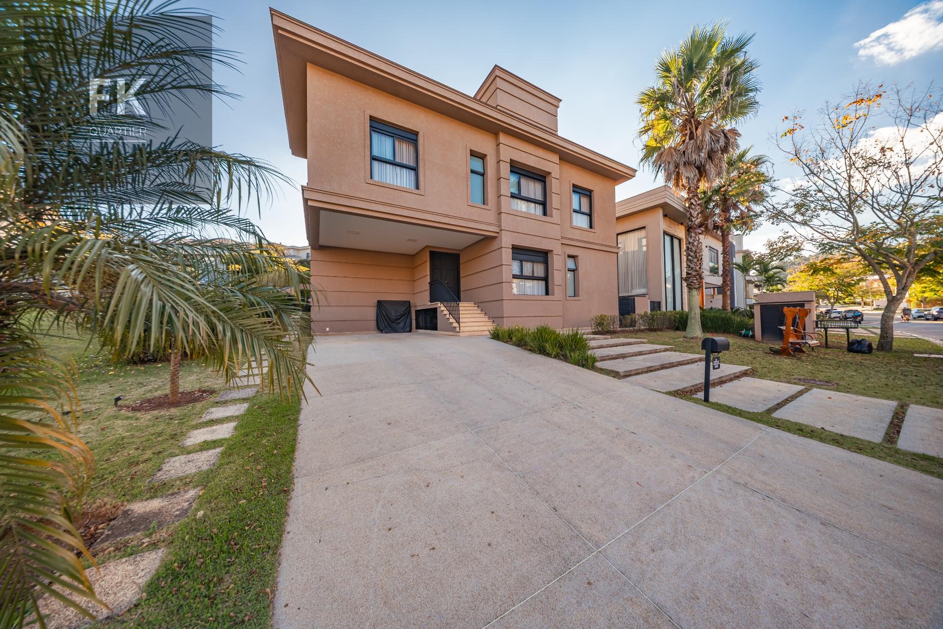 Casa à venda com 5 quartos, 5 suítes, 6 vagas e 400m² no Alphaville, Santana de Parnaíba (SP) — foto 2 de 30