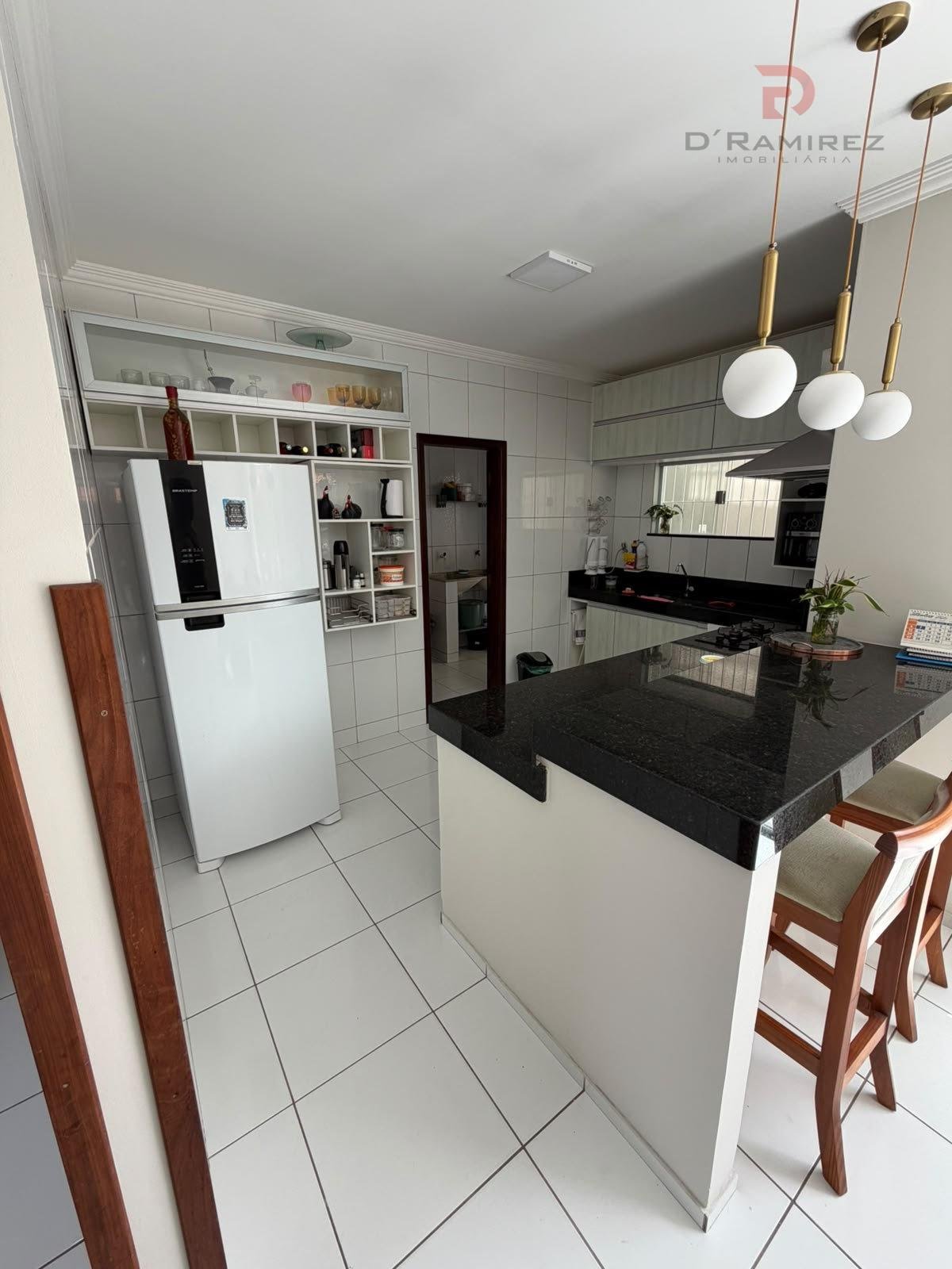 Apartamento à venda com 5 quartos, 1 suíte e 220m² no Residencial Pinheiros, São Luís (MA) — foto 18 de 30