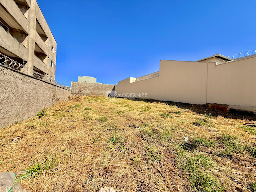 em Loteamento Residencial e Comercial Jardim Athenas  -  Catalão