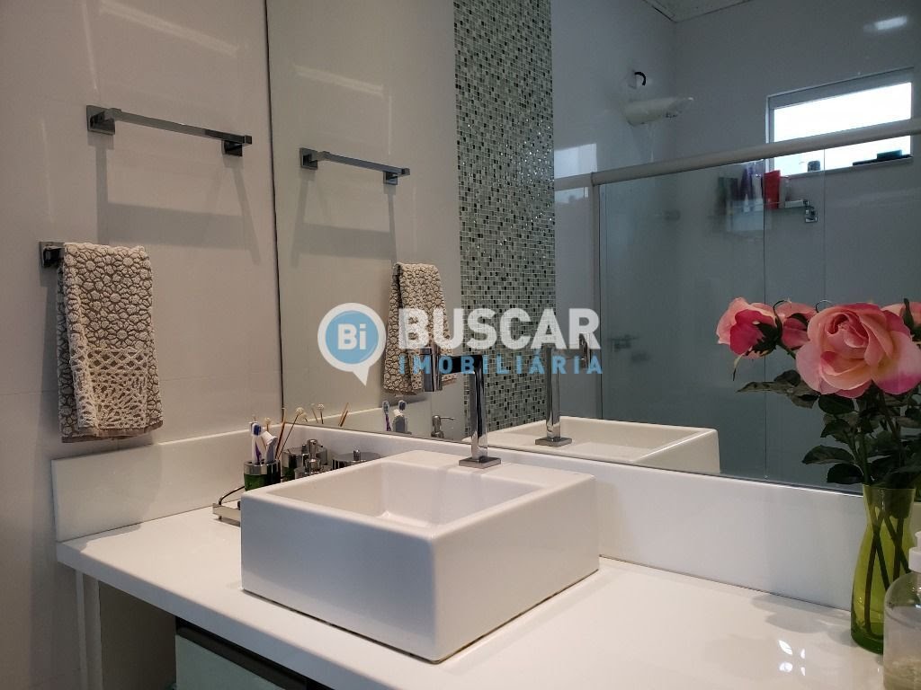 Casa à venda com 4 quartos, 4 suítes, 2 vagas e 202m² no Cidade Nova, Feira de Santana (BA) — foto 21 de 26