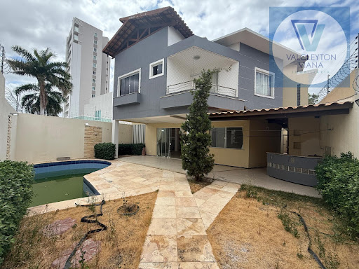 Casa Duplex à Venda no Derby Clube Sobral: 6 Suítes, 350m²