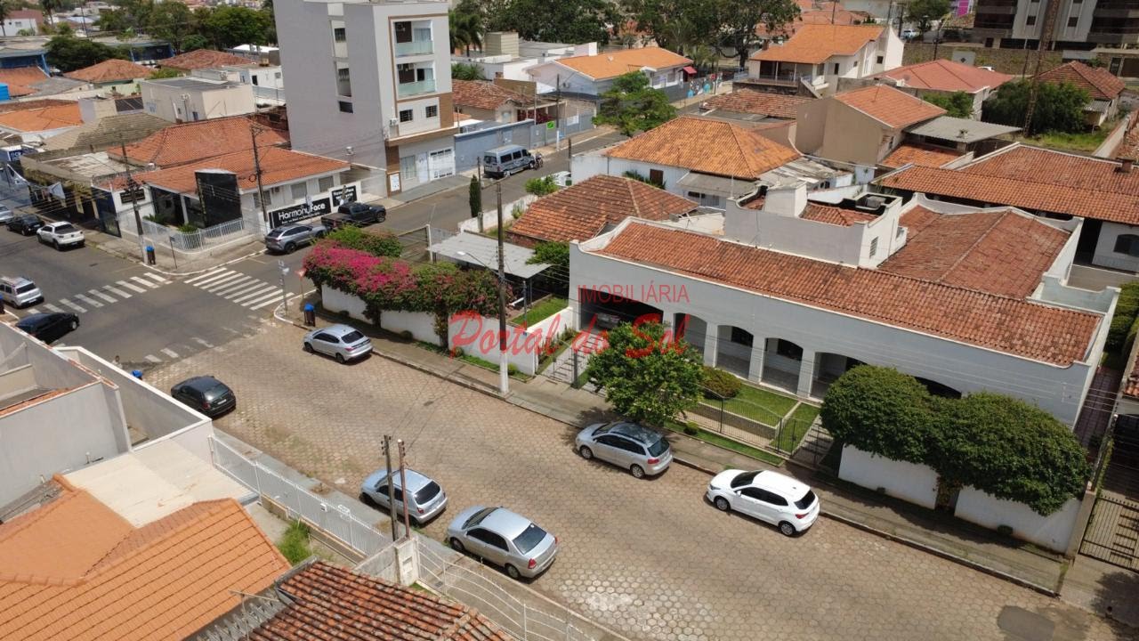 Casa à venda com 4 quartos, 1 suíte e 485m² no Centro, Santo Antônio da Platina (PR) — foto 2 de 8