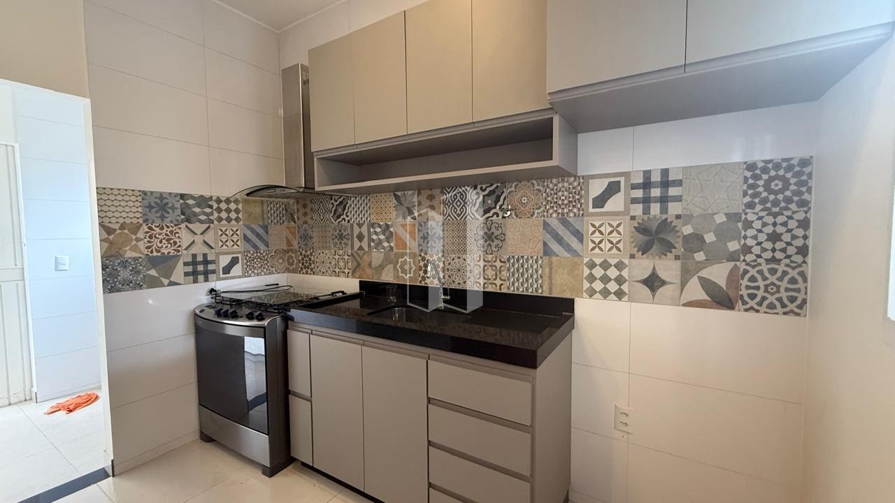 Casa à venda com 6 quartos, 3 suítes, 6 vagas e 360m² no Setor Sul, Goiânia (GO) — foto 16 de 30