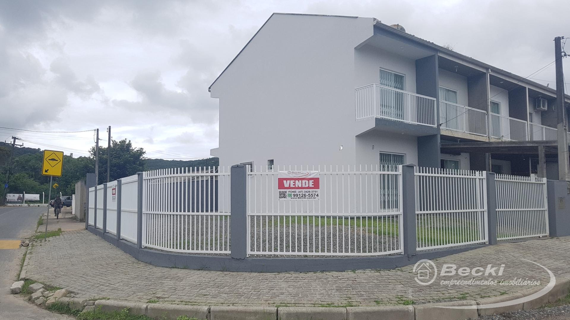 Casa à venda com 2 quartos, 2 banheiros e 61m² no Itinga, Joinville (SC) — foto 2 de 20