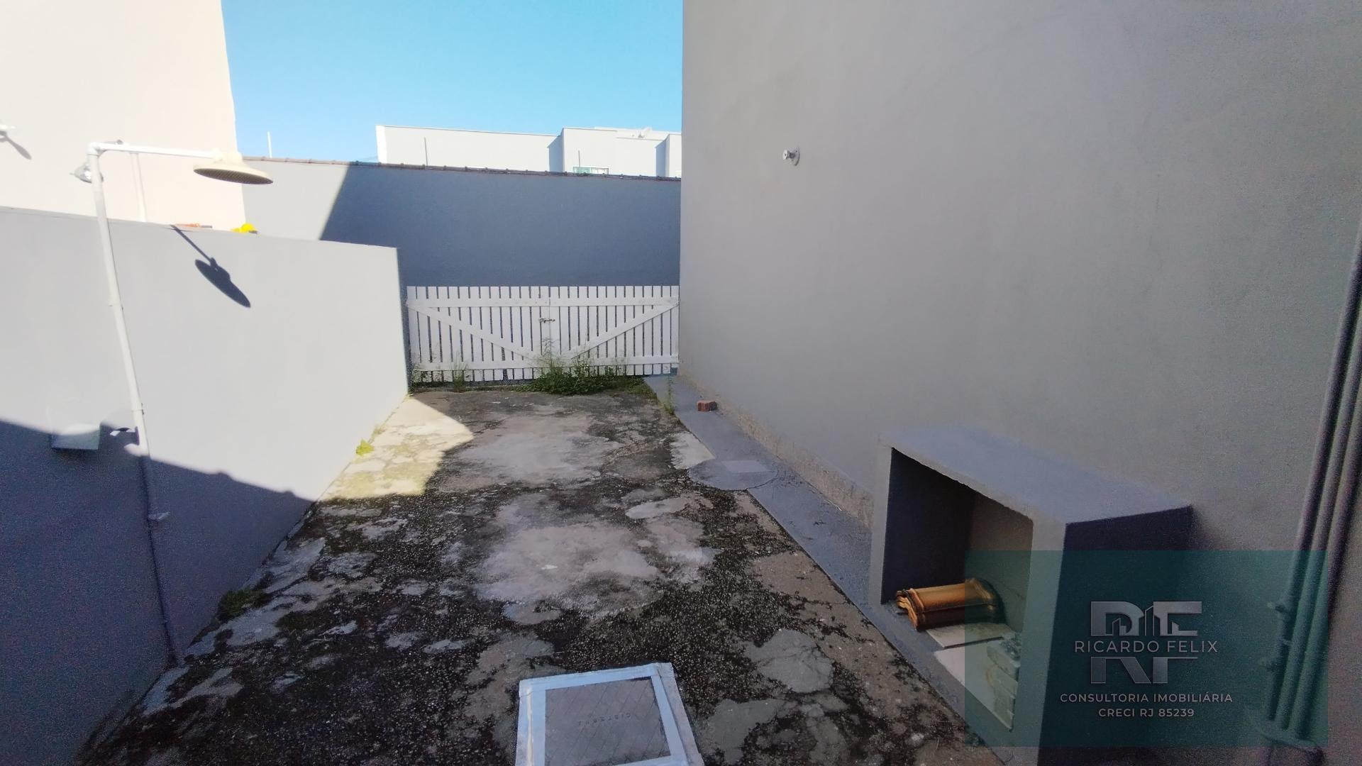 Casa à venda com 3 quartos, 2 suítes, 2 vagas e 110m² no Costazul, Rio das Ostras (RJ) — foto 22 de 23