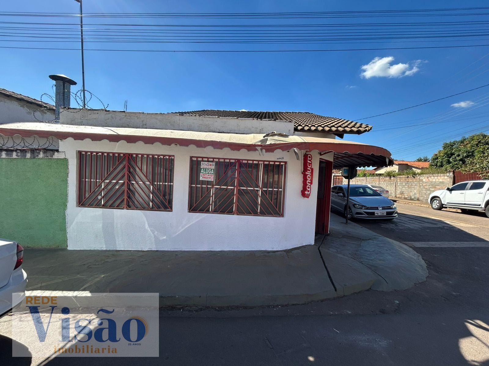 Comercial para alugar com 3 banheiros no Vila Mariana, Paracatu (MG) — foto 2 de 21