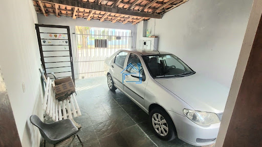 Casa térrea com amplo quintal no Jardim Simus em Sorocaba