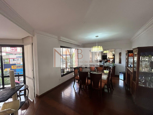 Apartamento à Venda no Pacaembu SP, 290m², 4 Dorms, 2 Suítes