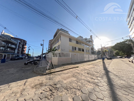A Passos da Praia Mansa, Perto da Praia Brava
