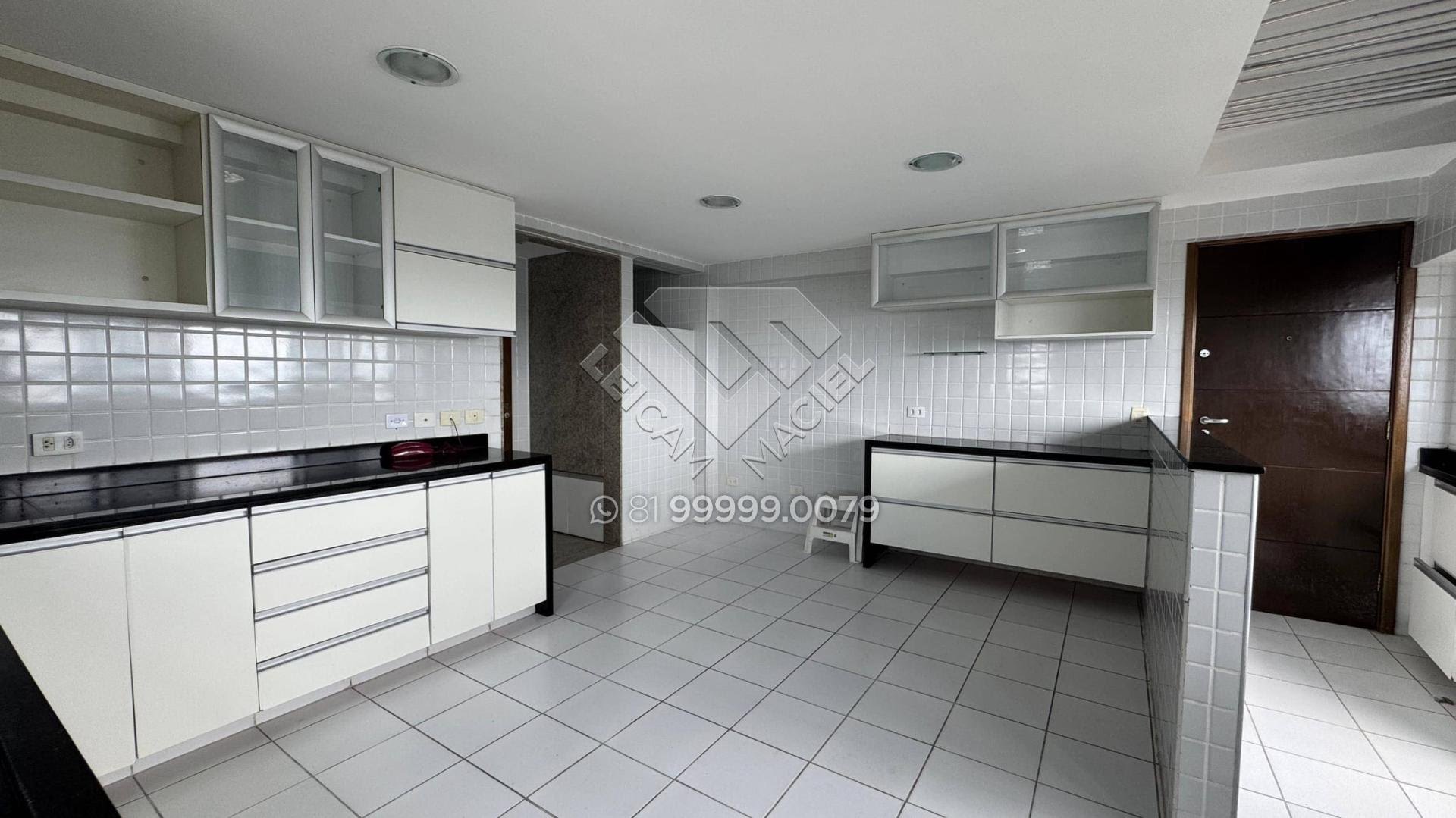 Apartamento à venda com 4 quartos, 3 suítes, 3 vagas e 205m² no Casa Forte, Recife (PE) — foto 28 de 30