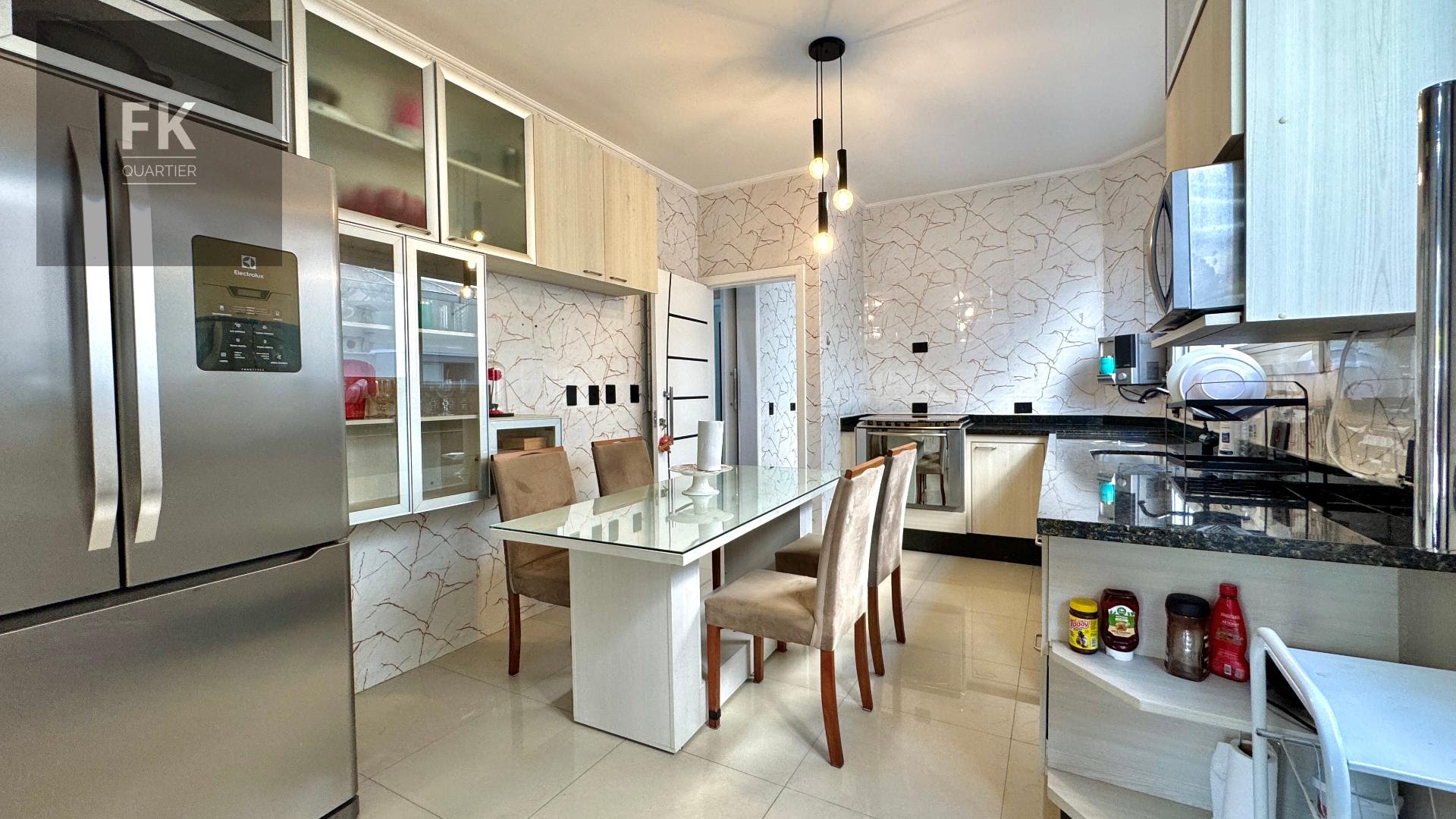 Casa à venda com 4 quartos, 2 suítes, 4 vagas e 360m² no Alphaville, Santana de Parnaíba (SP) — foto 8 de 18