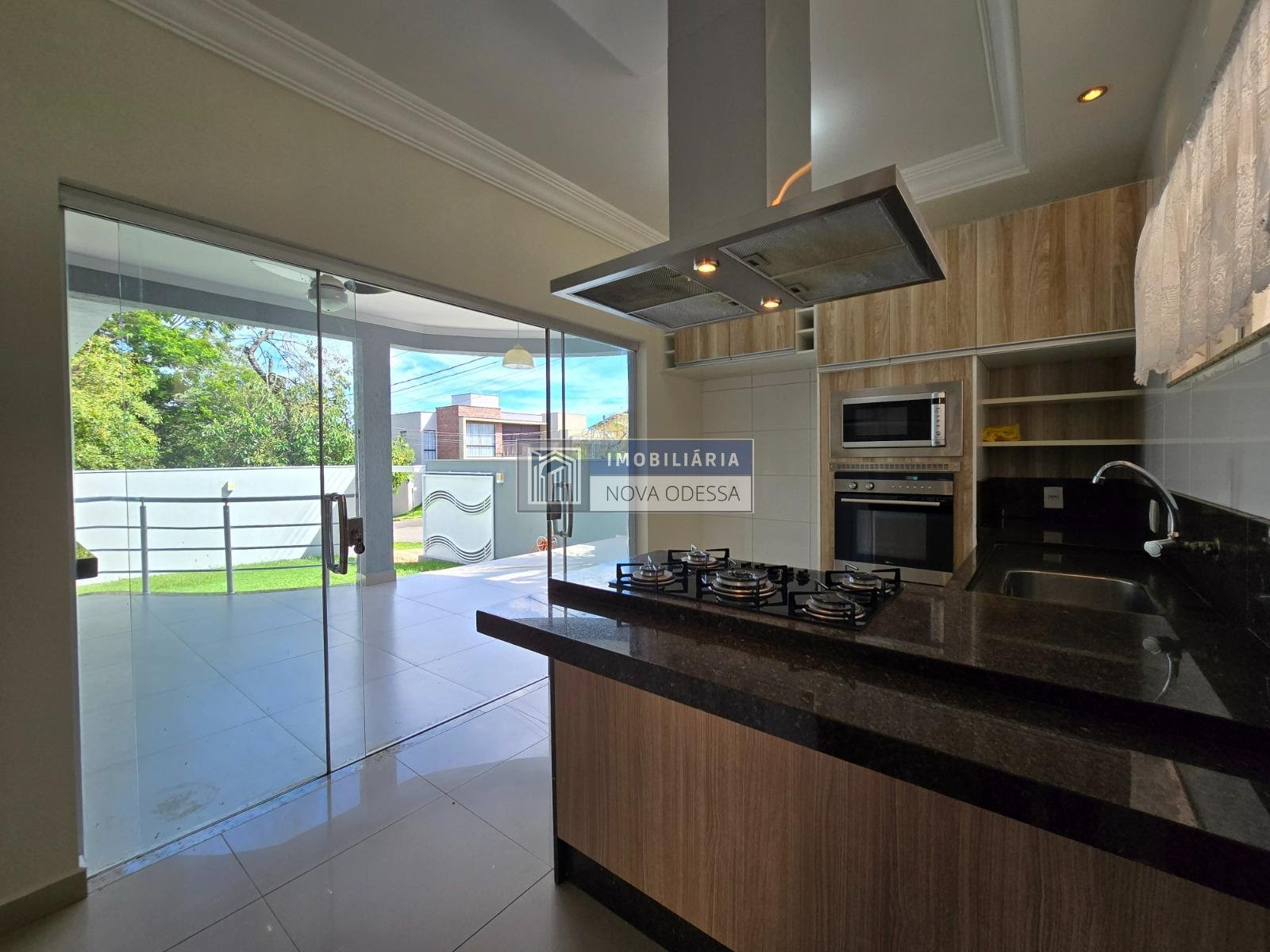 Casa à venda com 4 quartos, 1 suíte, 2 vagas e 220m² no Jardim Primavera, Nova Odessa (SP) — foto 13 de 24