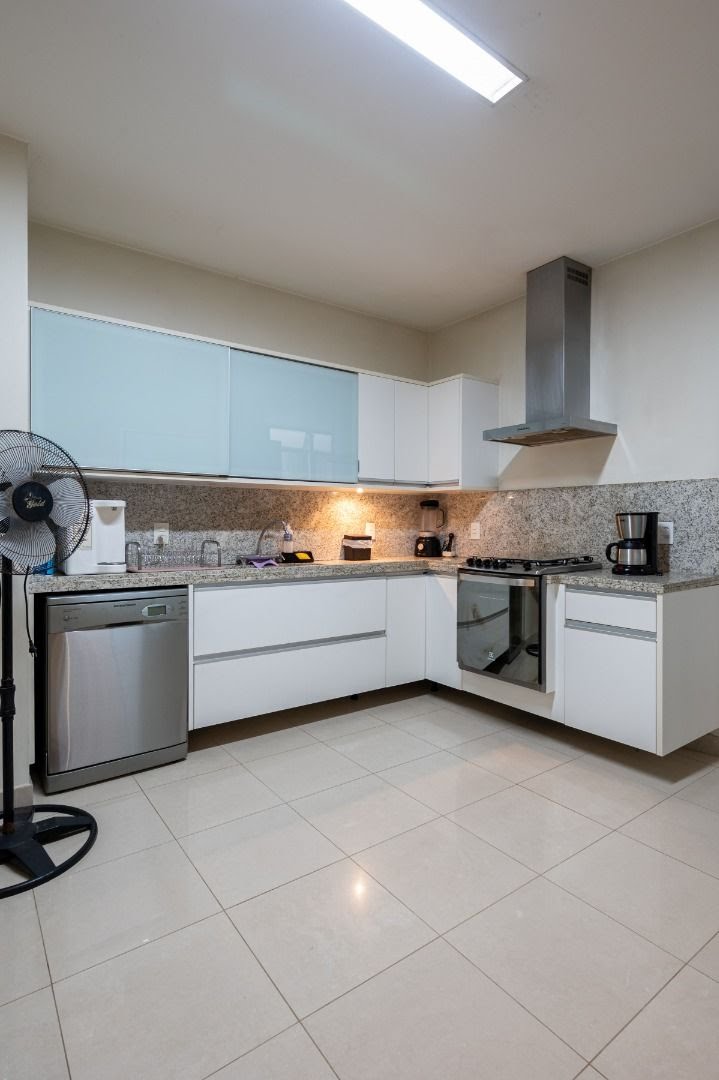 Apartamento para alugar com 4 quartos, 3 suítes, 1 vaga e 250m² no Leblon, Rio de Janeiro (RJ) — foto 28 de 30