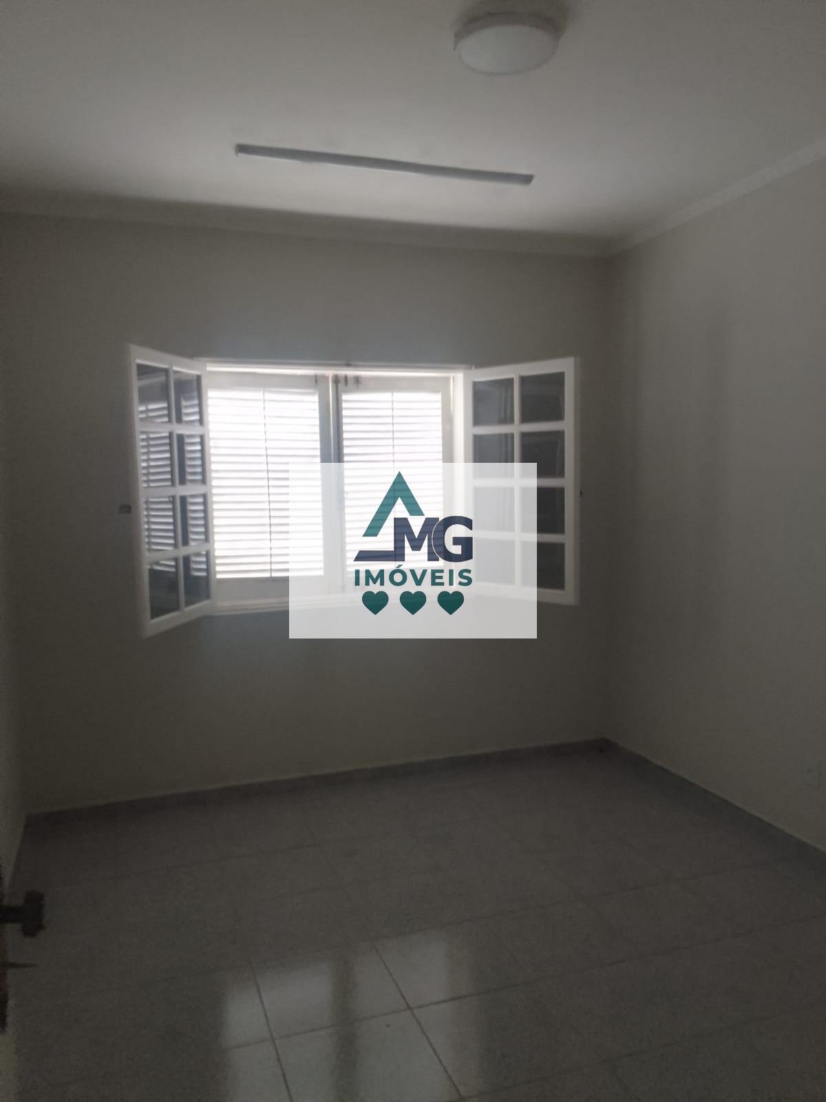 Casa à venda com 9 quartos, 1 suíte, 2 vagas e 380m² no Chácara das Rosas, Três Corações (MG) — foto 10 de 30
