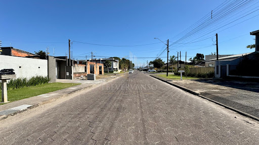 Sobrado em Piçarras - Guaratuba, PR