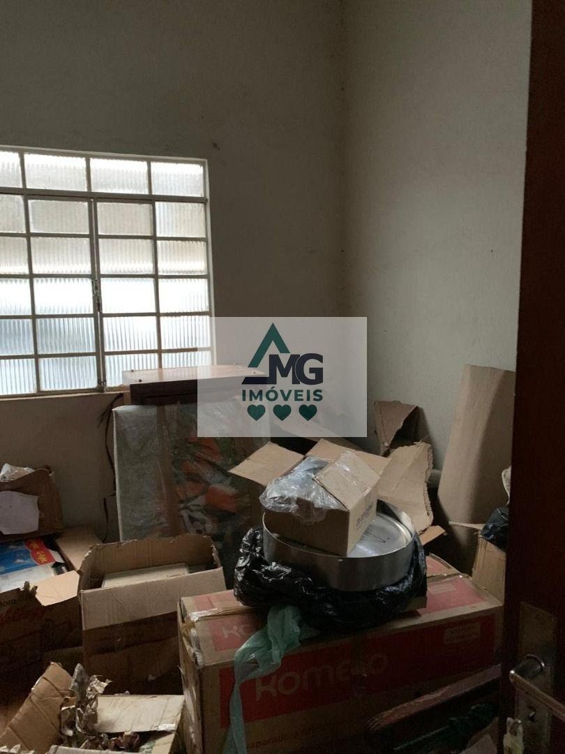 Casa à venda com 3 quartos, 1 banheiro e 330m² no Centro, Três Corações (MG) — foto 7 de 17