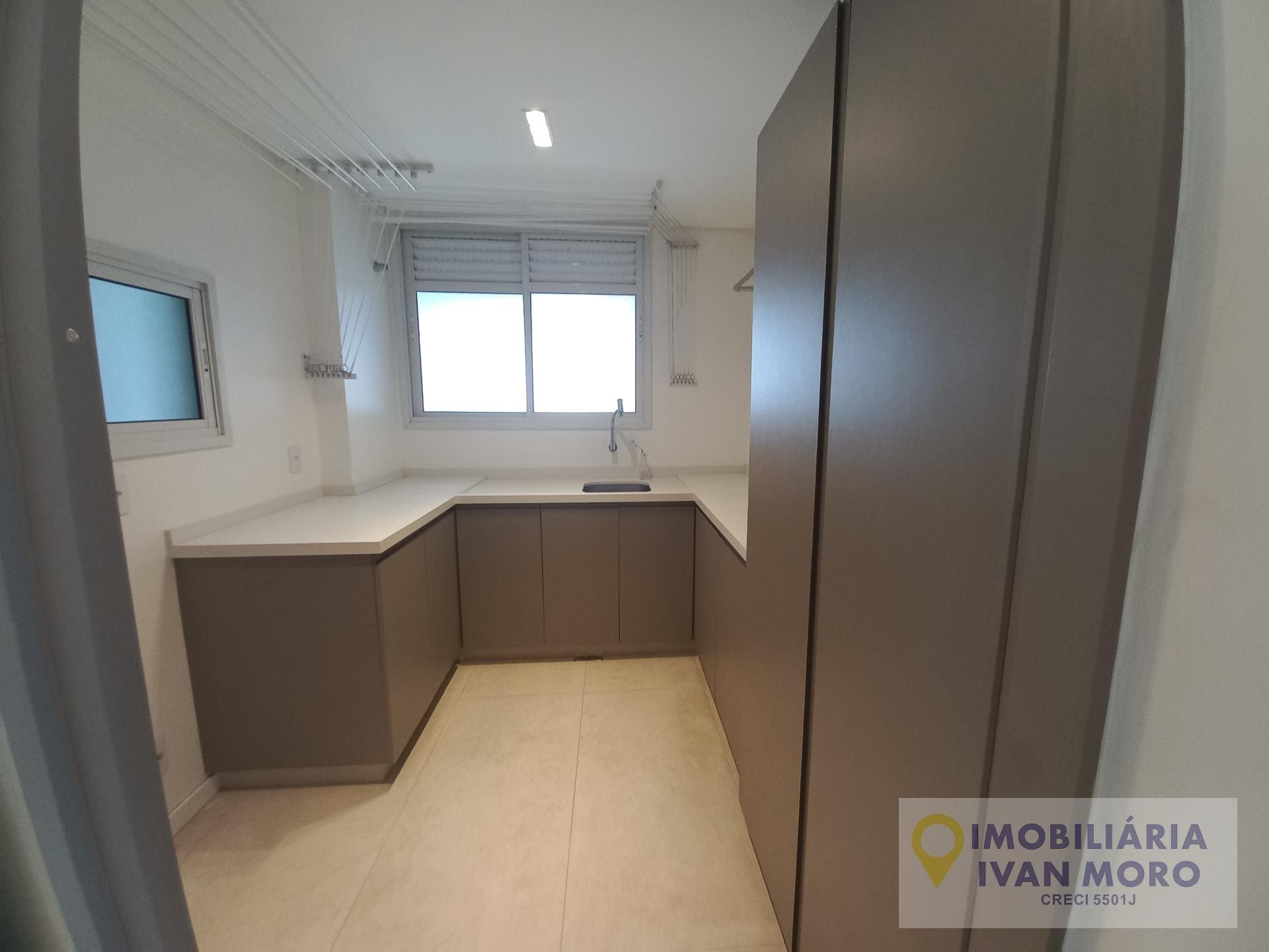Apartamento à venda com 3 quartos, 3 suítes, 4 vagas e 183m² no João Paulo, Florianópolis (SC) — foto 23 de 30
