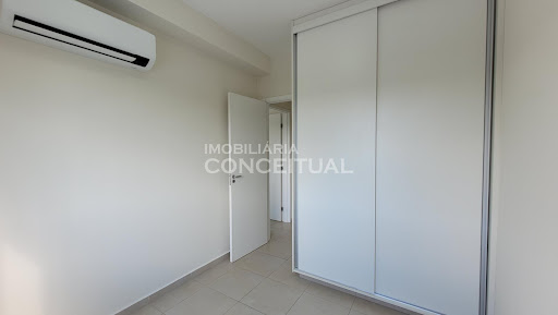 Quarto 1 - Armário e Ar Condicionado