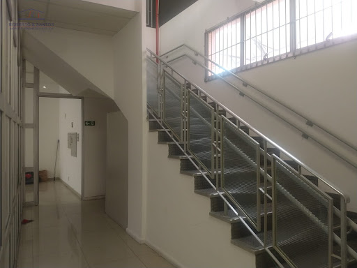 Escadas para o primeiro andar