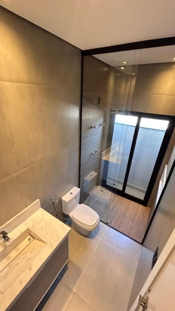Casa à venda com 3 quartos, 3 suítes, 4 vagas e 285m² no Alphaville Nova Esplanada 3, Votorantim (SP) — foto 9 de 30